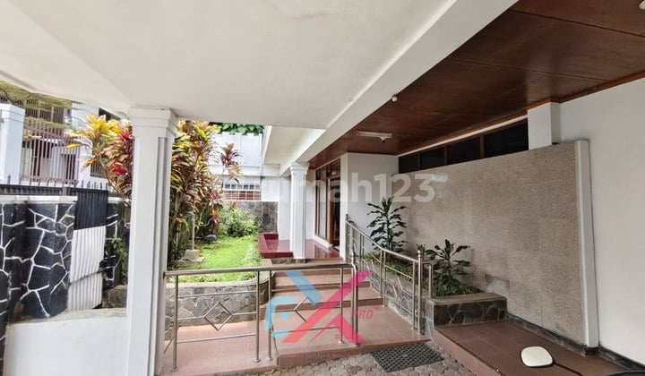 Rumah Siap Huni di Kawasan Elite & Sejuk Ciumbuleuit Dago Bandung