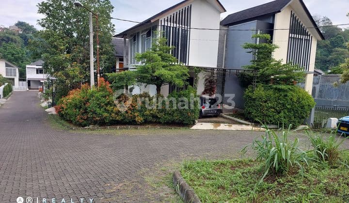 Rumah Asri Dan Nyaman di Kawasan Sejuk Cisitu Dago Bandung