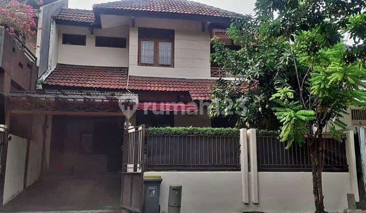 Rumah Bagus Siap Huni Dlm Cluster 5Menit ke Stas.MRT Lebak Bulus