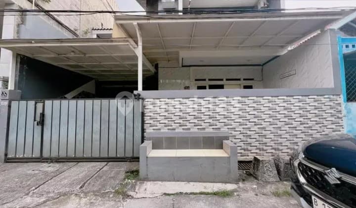 Beautiful Ready-to-Occupy Cheapest House in Kebayoran Lama Complex