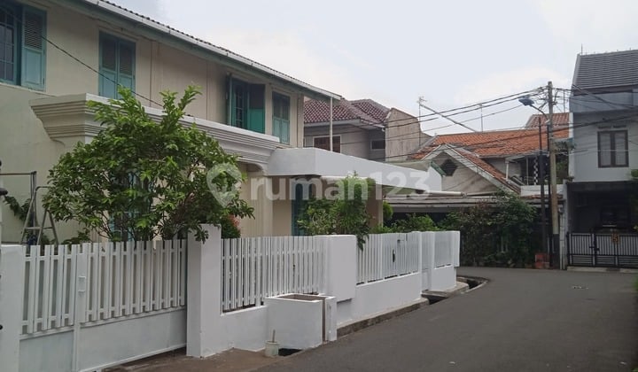 Rumah Cantik 2 Lantai Siap Huni Termurah di Rawamangun Jaktim