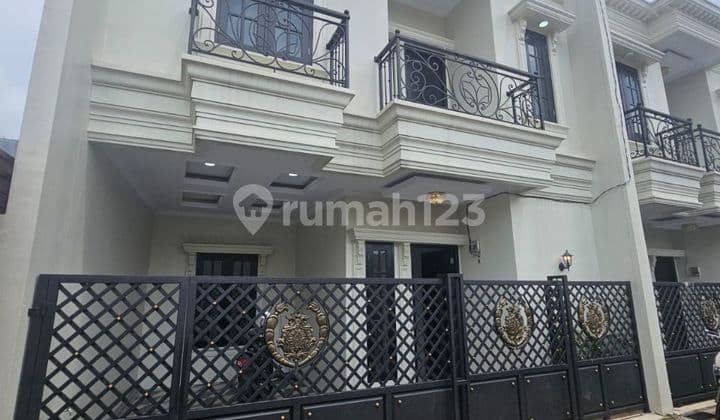 Rumah Lux Siap Huni Dekat ke Stasiun Depok dan Exit Tol Beji