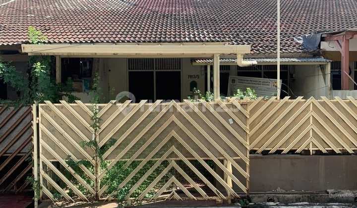 For Sale: Cheap House with SHM IMB in Kelapa Gading, North Jakarta