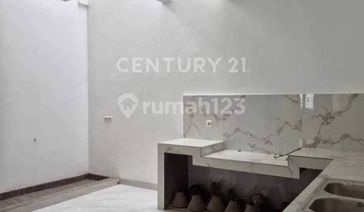 Dijual Rumah & Tempat Usaha Metland Menteng, Cakung