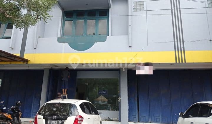 3 ruko jadi 1 di jendral sudirman purwokerto