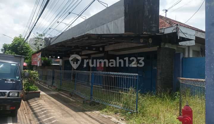 Ruko Dengan Area Luas + Parkiran di Purwokerto