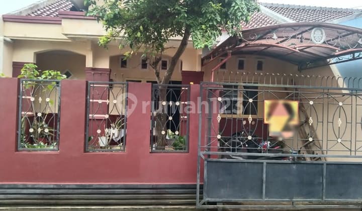 Rumah di Perumahan Tengah Kota Daerah Purwokerto