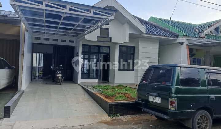 For rent: house in an elite housing complex in Purwokerto city.