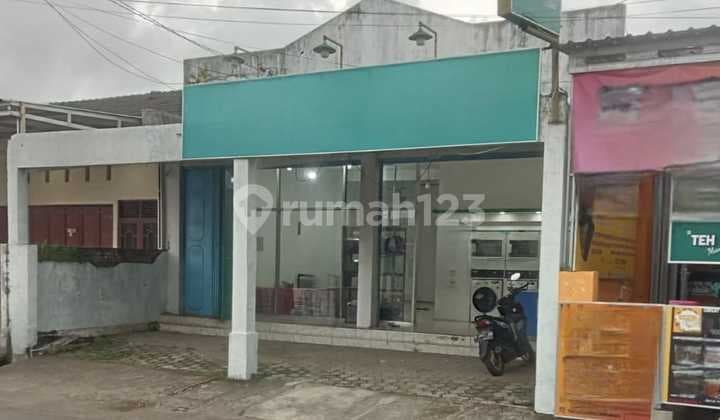 1-story shop for sale in downtown Purwokerto.