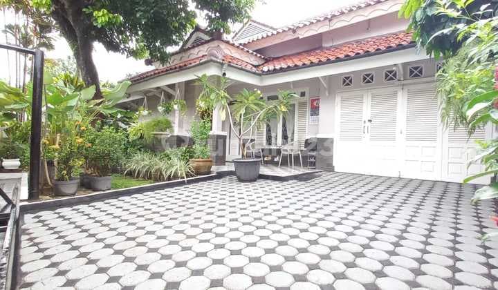 Dijual Rumah Rapi dan Luas SHM di Jl Setu Cipayung Jaktim
