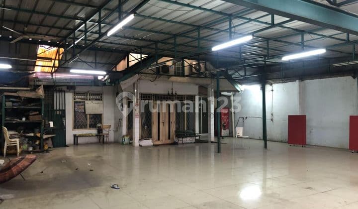 Dijual Rumah ex Showroom Mobil 2nd di Bantargebang , Bekasi