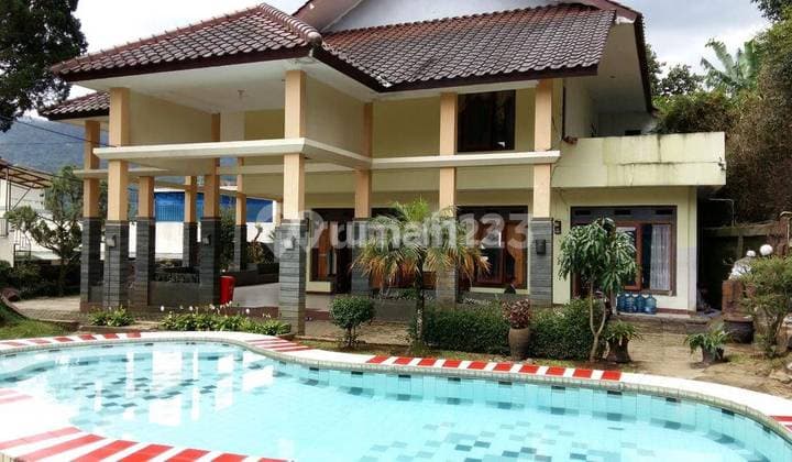 Dijual Villa 3 di Jl Raya Puncak Cisarua di Bogor