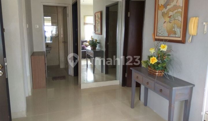 Dijual Apartemen Cosmo Residence 2 BR Furnished