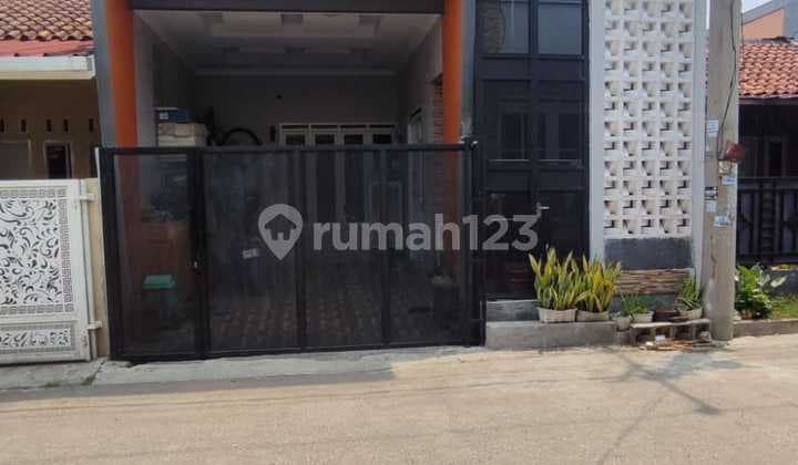 Dijual Rumah 2 Lantai 3 Kt di Jl. Jayawijaya Nuansa Indah Ciomas