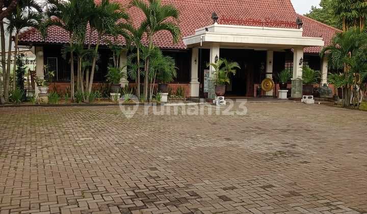 Dijual Rumah Makan dan Penginapan di Jl Raya Bogor Sukabumi