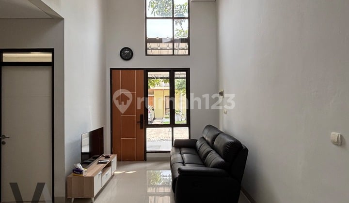 Dijual Rumah Surat SHM Furnished di Citra Raya Sentul