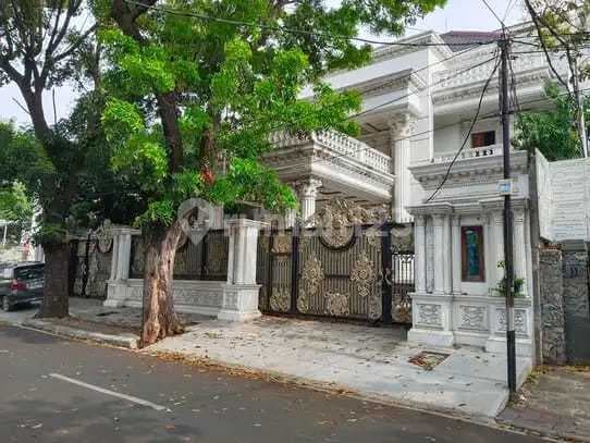Dijual Rumah Mewah Luas 5 Lantai di Jl Kramat Jakarta Pusat