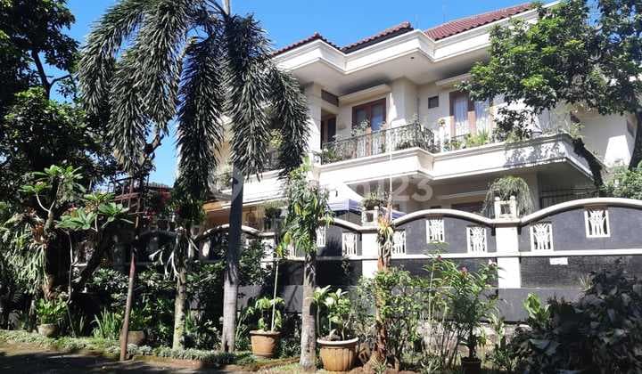 For Sale Luxury House Fully Furnished on Jl. Galunggung Limo Depok