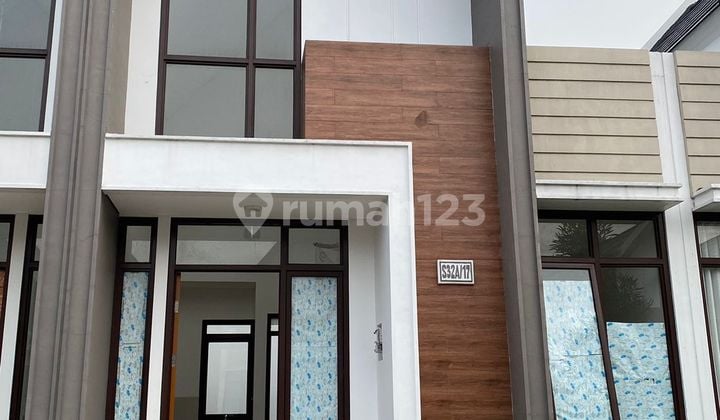 Beautiful House with 6M Ceiling