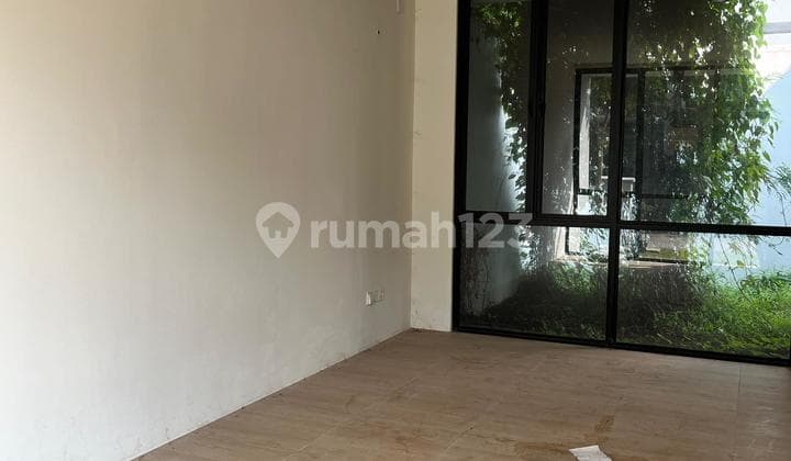 2-story house, brand new