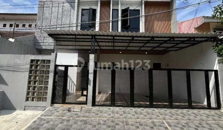 NEW HOUSE ONE STEP AWAY FROM LIVING PLAZA MALL CINERE DEPOK