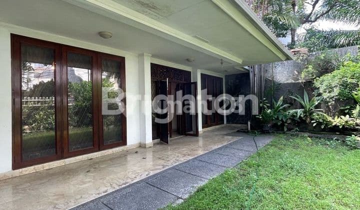 FURNISHED HOUSE IN THE ELITE SIMPRUG GOLF AREA SENAYAN SOUTH JAKARTA