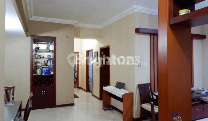 APARTMENT PRICE DROP SERIOUSLY QUICK ONE STEP TO MRT STATION LEBAK BULUS POINT SQUARE TB SIMATUPANG SOUTH JAKARTA