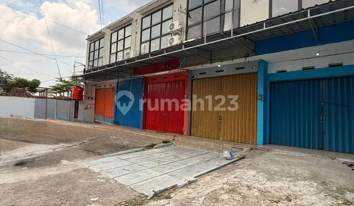 Ruko Strategis Depan Jalan Raya Dekat Living Plaza Cinere Depok