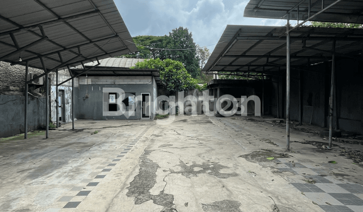 Gudang Ex Bengkel Strategis Dekat Kuningan Mampang Prapatan Jakarta Selatan