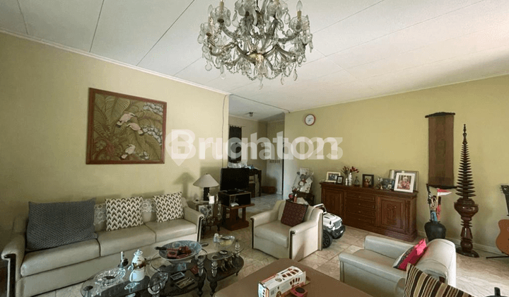 Rumah Hitung Tanah Strategis Tembus 2 Jalan Cocok untuk Usaha di Cinere