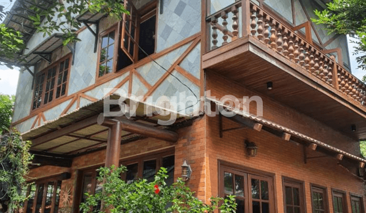 Rumah Hitung Tanah Ngantong Lokasi Sangat Strategis Kusen Kayu Jati Cipete Jaksel