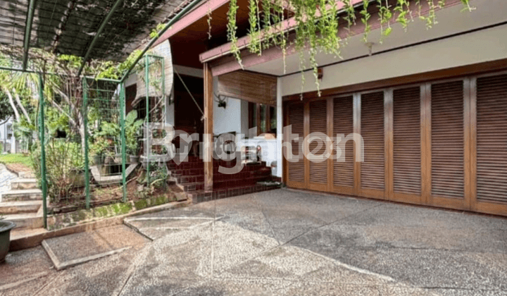 Rumah Asri Strategis Dekat Stasiun MRT Fatmawati Dalam Komplek Villa Cinere Mas Depok