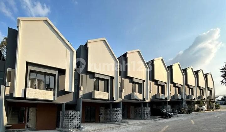 Rumah Modern Fully Furnished Dekat Labschool Cinere Depok