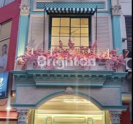 Ruko Mewah Siap Huni Lokasi Strategis Bintaro Sektor 9 Tangerang Selatan