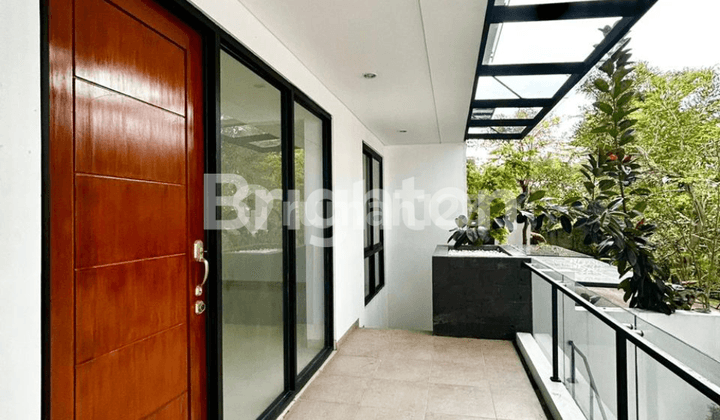Rumah Modern Strategis Dalam Komplek Dekat Akses Pintu Toll Andara Jakarta Selatan