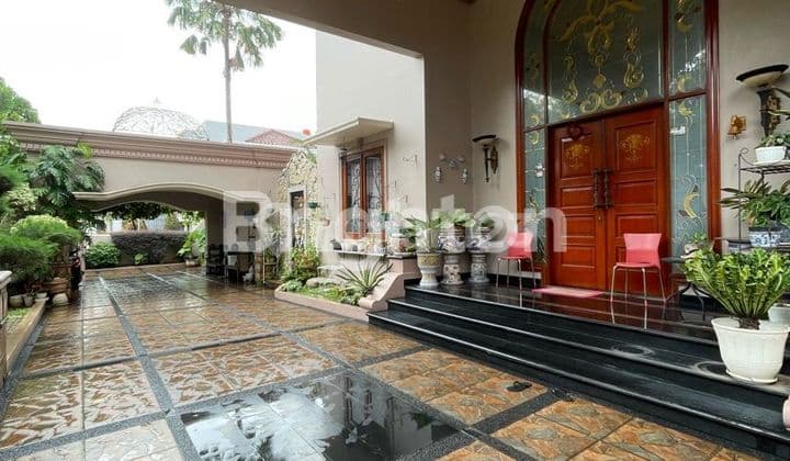 Rumah Mewah Strategis Dekat Stasiun MRT Fatmawati dan Cbd Simatupang Karang Tengah Jakarta Selatan