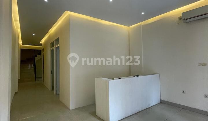 Ruko Strategis Bekas Klinik Siap Usaha Kemang Jakarta Selatan