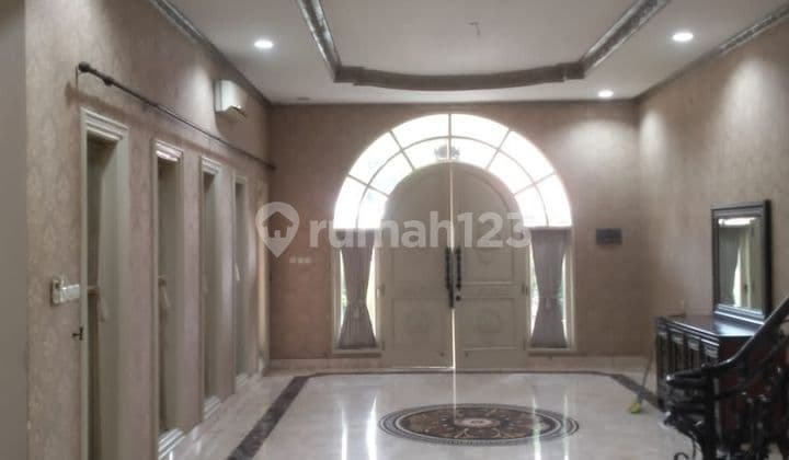 Rumah Mewah Lokasi Senayan Jakarta Selatan