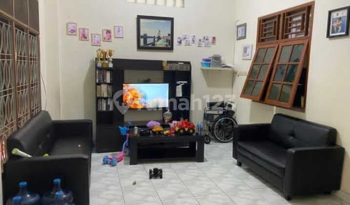 Rumah Usaha Jembatan Lima 3,5 Lantai