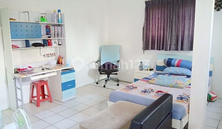 Bridge Iron 4-Story Concrete House