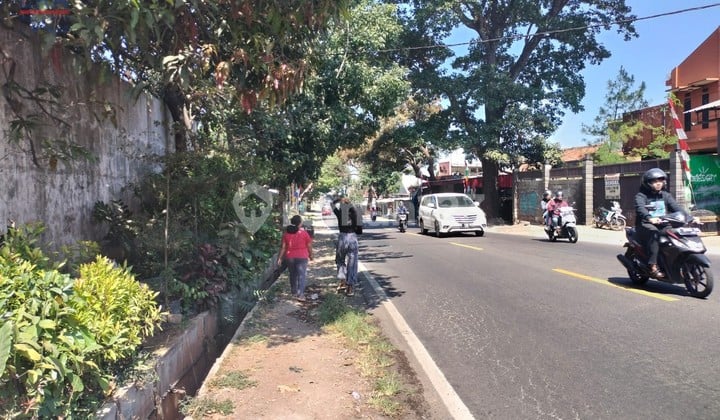 Gudang Strategis Jalan Propinsi Jatinangor Sumedang