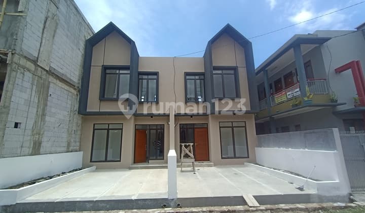 Rumah Cantik 2lantai Siap Huni Buahbatu Bandung