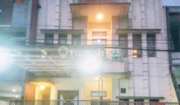 Disewakan Rumah Furnish & Full Fasilitas Jl. Babakan Jeruk Dekat Universitas Maranatha