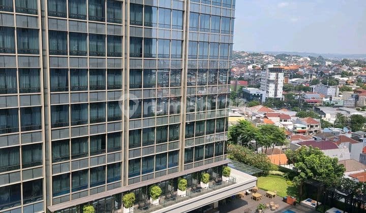 Apartemen Bintang 5 Di Pusat Kota, View Luas.