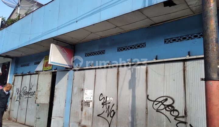 Ruko di jalan raya Jendral Sudirman Ambarawa