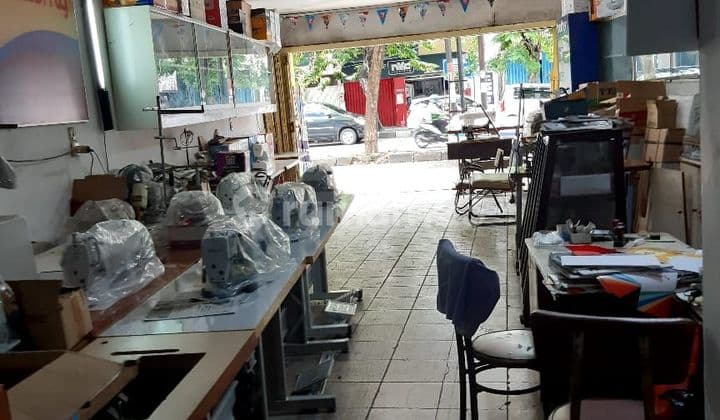 Ruko di Pusat Kota Perdagangan Retail Semarang