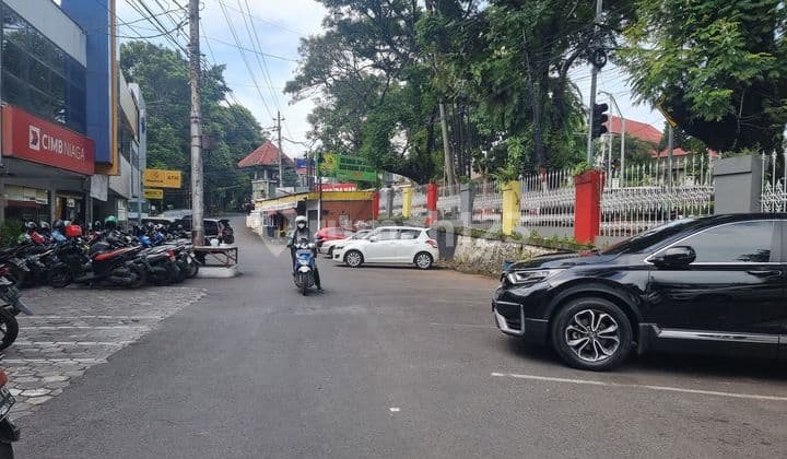 Ruko area ramai jalan utama sultan agung