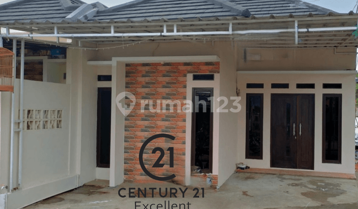 Di Jual Rumah Asri Hook Pinggir Jalan, di Rawa Kalong Bogor