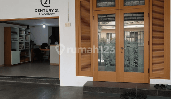 DIJUAL RUMAH SIAP HUNI DI CILANDAK BELAKANG CITOS,JAKARTA SELATAN Cocok untuk tempat tinggal atau usaha kost.