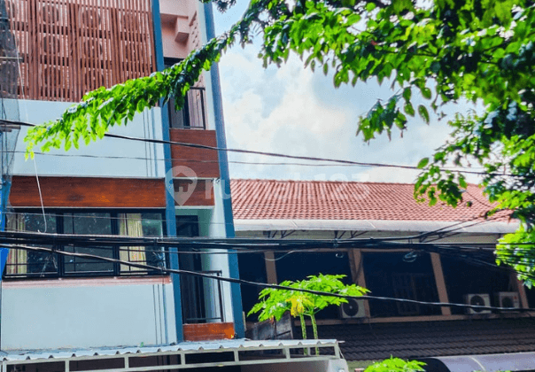 Dijual Jarang Ada Kost Baru di Tanjung Duren Furnished Full Occupancy